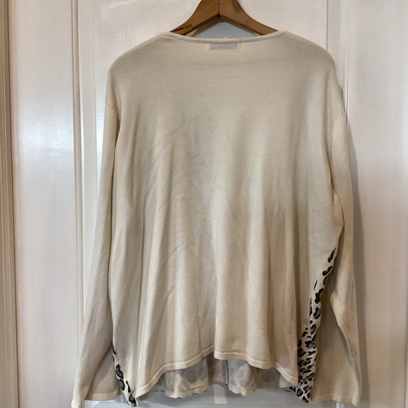 Jessica ash Animal print button down sweater - Picture 8 of 8
